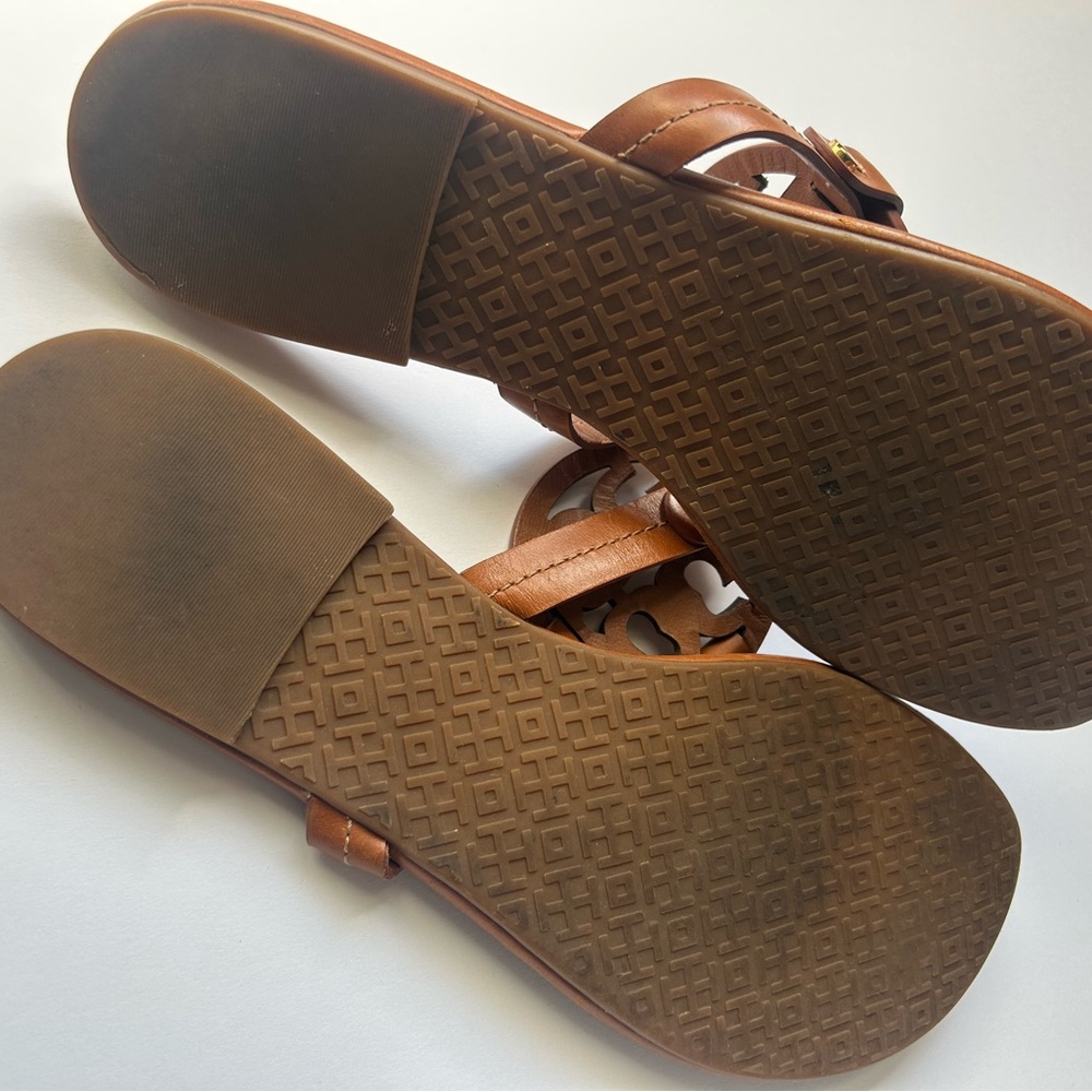 Tory Burch Miller leather thong sandals - Picture 7 of 8